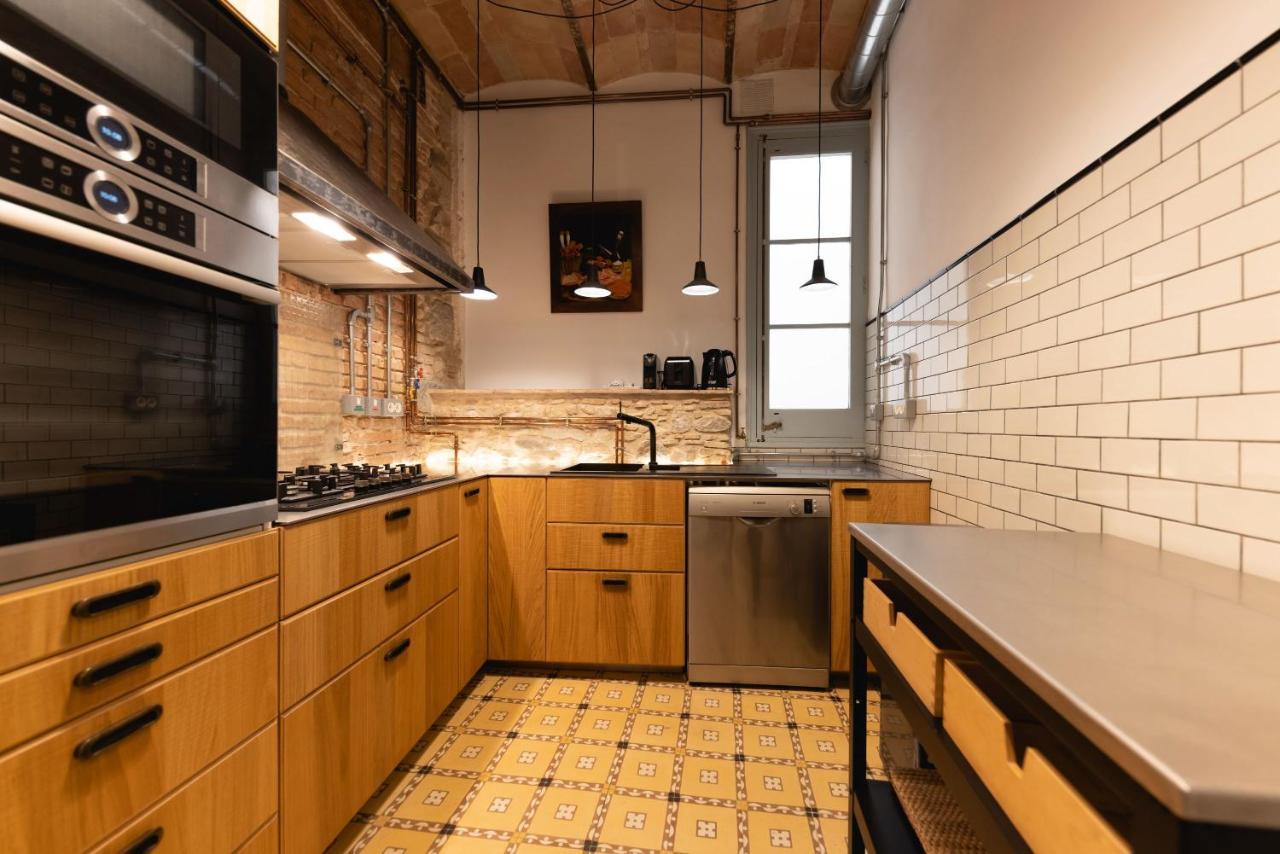Bravissimo Les Rajoles, Unique 3-Bedroom Apartment Girona Bagian luar foto