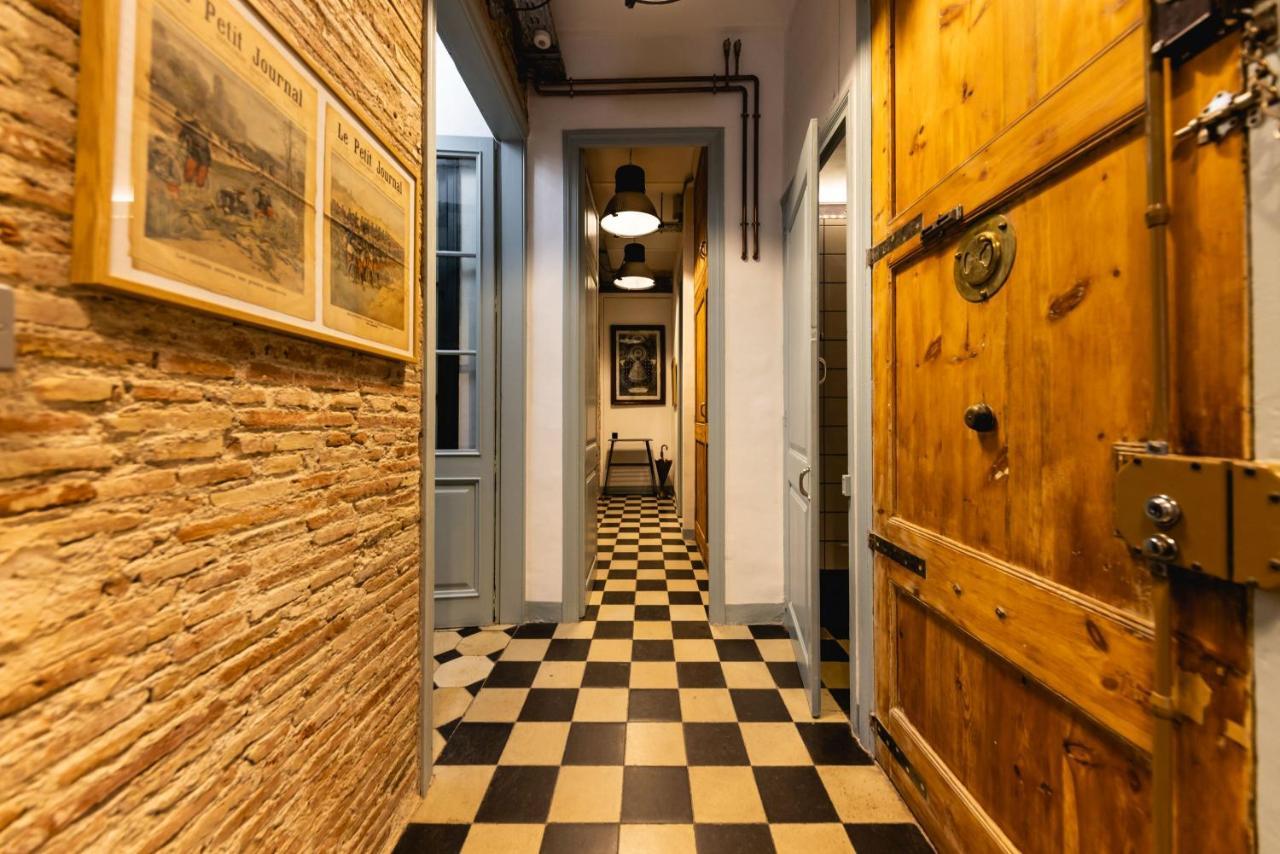 Bravissimo Les Rajoles, Unique 3-Bedroom Apartment Girona Bagian luar foto