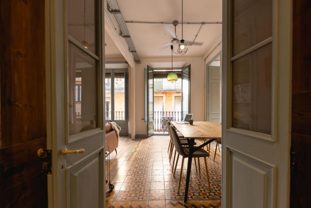 Bravissimo Les Rajoles, Unique 3-Bedroom Apartment Girona Bagian luar foto